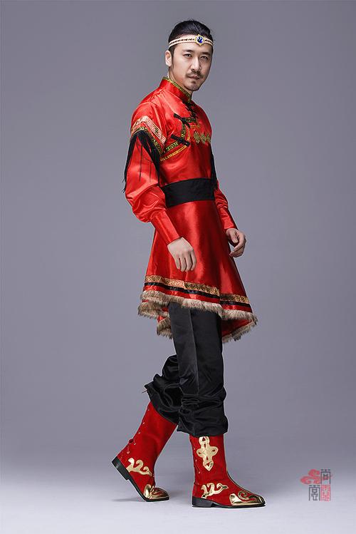 民族服装图片,蒙古族服装男女款